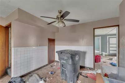 7107 Ivy Avenue, Loveland, OH 44127 - Photo 14