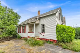 7107 Ivy Ave, Loveland, OH 44127 - Photo 1