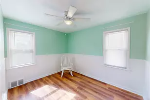 390 E 307th St, Willowick, OH 44095 - Photo 16