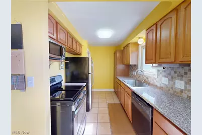 390 E 307th Street, Willowick, OH 44095 - Photo 10