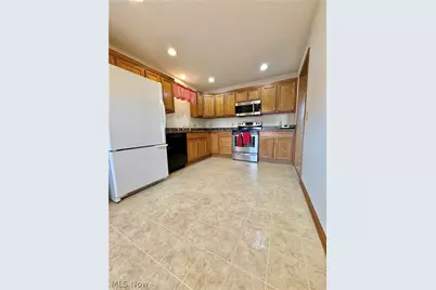 2146 University Commons Drive SE, Massillon, OH 44646 - Photo 2