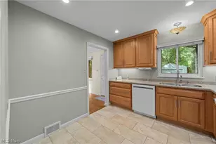 645 Mentor Rd, Akron, OH 44303 - Photo 16