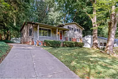 645 Mentor Road, Akron, OH 44303 - Photo 1