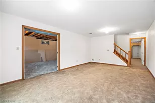 1035 W Liberty St, Medina, OH 44256 - Photo 32