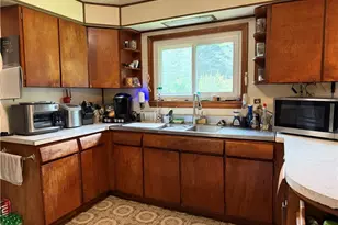 9969 Edwards Ln, Chagrin Falls, OH 44023 - Photo 8