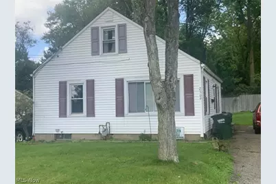 2309 43rd Street NW, Canton, OH 44709 - Photo 2