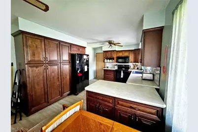 7569 Market Avenue N, Canton, OH 44721 - Photo 10
