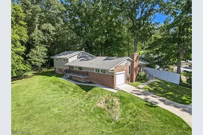 11121 Lafayette Drive NW, Canal Fulton, OH 44614 - Photo 2