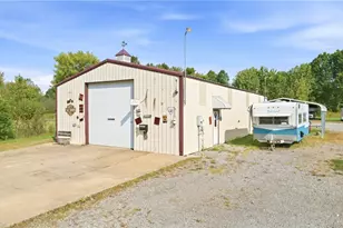 16428 W Akron Canfield Rd, Berlin Center, OH 44401 - Photo 28