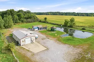 16428 W Akron Canfield Rd, Berlin Center, OH 44401 - Photo 2