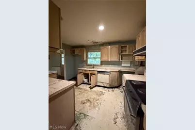 671 Lafayette Drive, Akron, OH 44303 - Photo 12