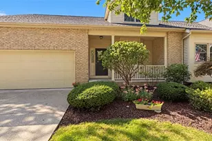 2548 Glenshire Cir, Uniontown, OH 44685 - Photo 2