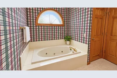 2548 Glenshire Circle, Uniontown, OH 44685 - Photo 22