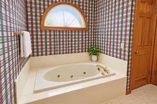 2548 Glenshire Cir, Uniontown, OH 44685 - Photo 22