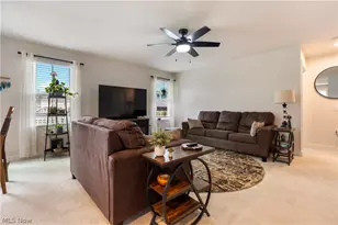 2723 Baker Dr, Norton, OH 44203 - Photo 4