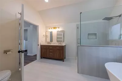 1672 Robinwood Avenue, Oakwood, OH 44107 - Photo 22