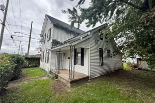 316 Young Ave NE, Canton, OH 44704 - Photo 2