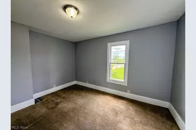 316 Young Avenue NE, Canton, OH 44704 - Photo 8