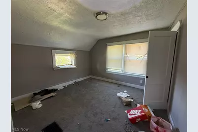 7908 Vineyard Avenue, Loveland, OH 44105 - Photo 12