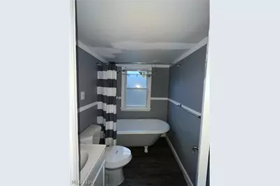3658 E 143rd Street #Upper, Loveland, OH 44120 - Photo 6
