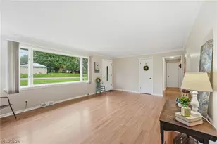 6787 Kirby Ave NE, Canton, OH 44721 - Photo 8