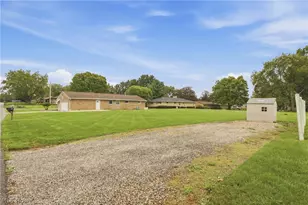 6787 Kirby Ave NE, Canton, OH 44721 - Photo 36