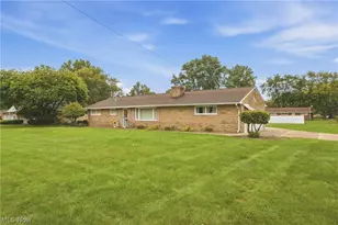 6787 Kirby Ave NE, Canton, OH 44721 - Photo 2