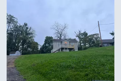 52680 Summit Avenue, St Clairsville, OH 43950 - Photo 2