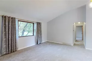 1239 Doralee Dr, Mogadore, OH 44260 - Photo 10