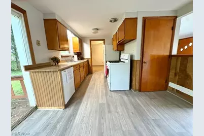 121 Florence Avenue, Alliance, OH 44601 - Photo 4