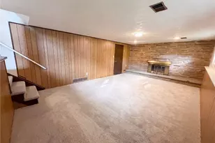 1065 Easton Dr, Akron, OH 44310 - Photo 14