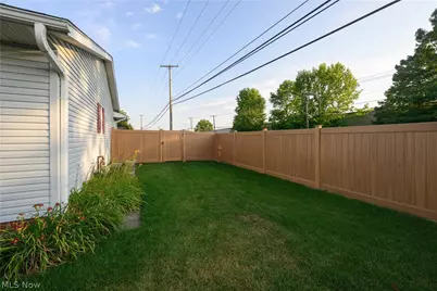 224 Jessica Drive, Dover, OH 44622 - Photo 4