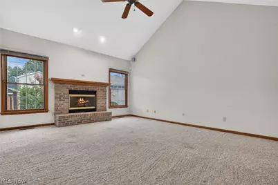 612 Bayberry Road, Lorain, OH 44053 - Photo 12