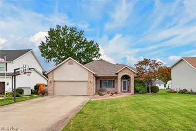612 Bayberry Road, Lorain, OH 44053 - Photo 2