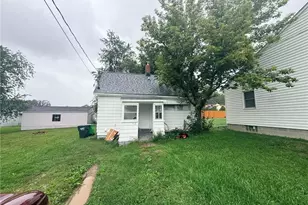 493 Washington Ave, Barberton, OH 44203 - Photo 1