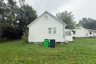 493 Washington Ave, Barberton, OH 44203 - Photo 2