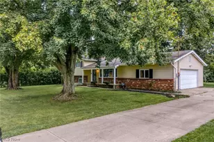 42650 Adelbert St, Elyria, OH 44035 - Photo 2