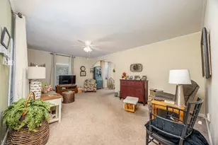 565 Dana Rd, Newport, OH 45768 - Photo 6