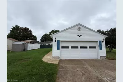 3135 Estates Circle, Youngstown, OH 44511 - Photo 4