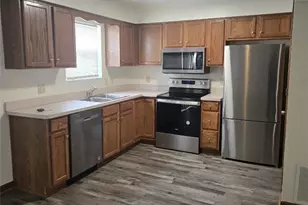 235 Pleasant St, LaGrange, OH 44050 - Photo 4