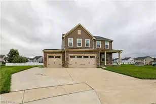 2183 Orchard Cir, Ravenna, OH 44266 - Photo 2