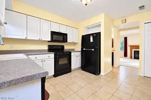 8240 Deepwood Blvd, Mentor, OH 44060 - Photo 12