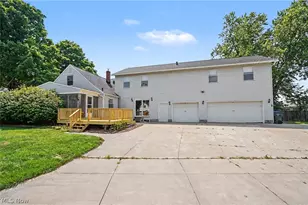 2590 21st St, Cuyahoga Falls, OH 44223 - Photo 1