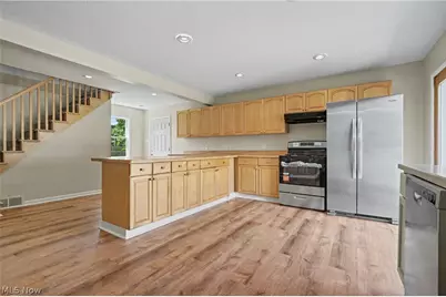 2590 21st Street, Cuyahoga Falls, OH 44223 - Photo 2