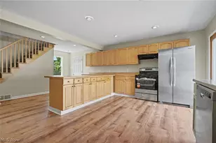2590 21st St, Cuyahoga Falls, OH 44223 - Photo 2