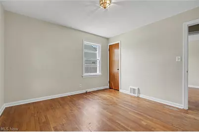 2590 21st Street, Cuyahoga Falls, OH 44223 - Photo 30