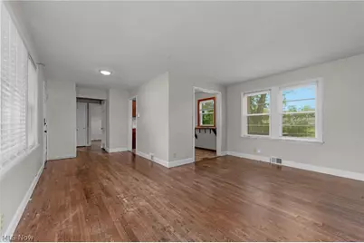 8224 Westmoor Road, Mentor, OH 44060 - Photo 10