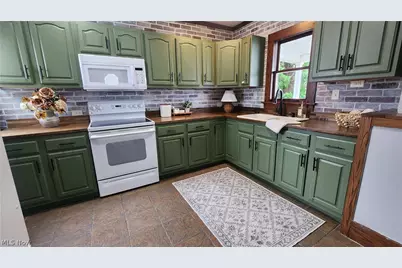 154 Moore Avenue NW, New Philadelphia, OH 44663 - Photo 12