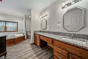 10893 Lakebrook Dr, Kirtland, OH 44094 - Photo 36