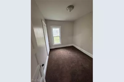 9521 Macon Avenue, Loveland, OH 44102 - Photo 8